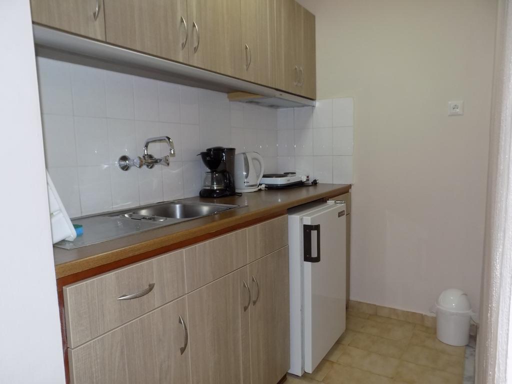 Alisachni Apartment Паралия Пантелеймонос Екстериор снимка